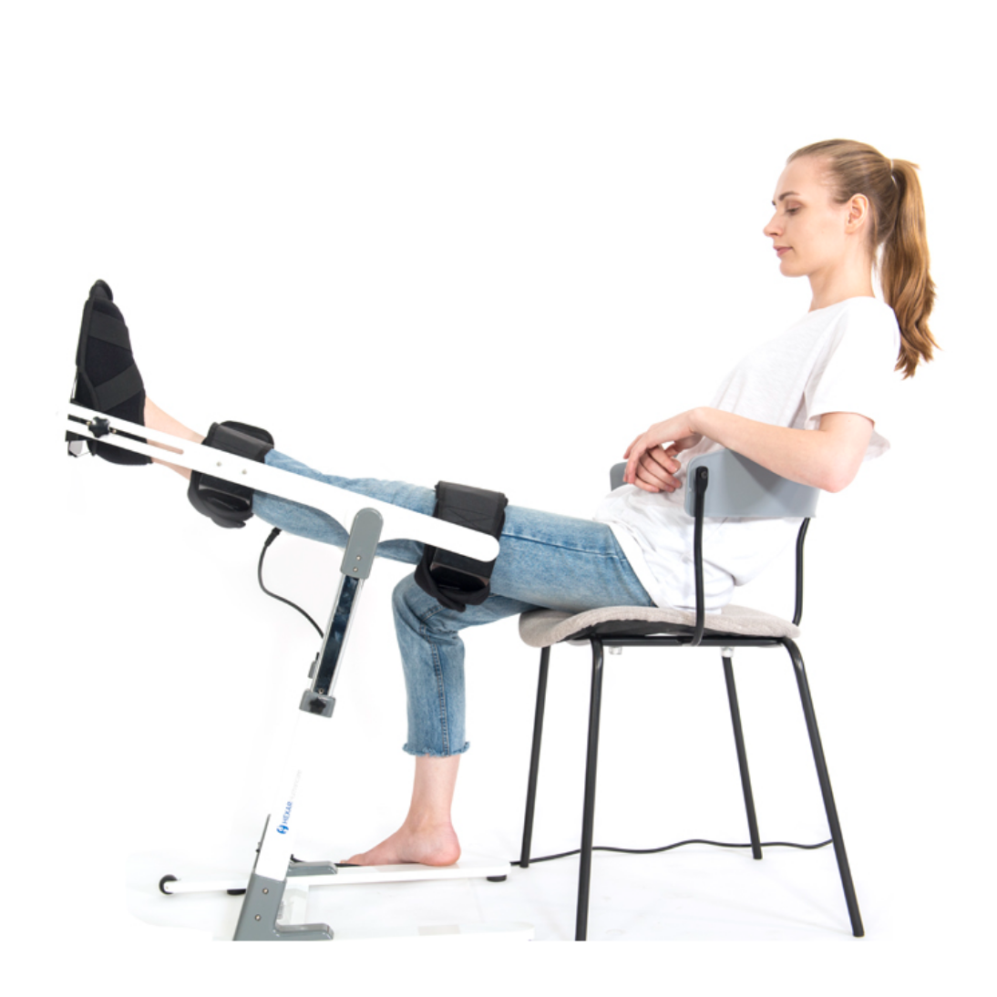 앉아서 재활하는 CPM RESILION K20P